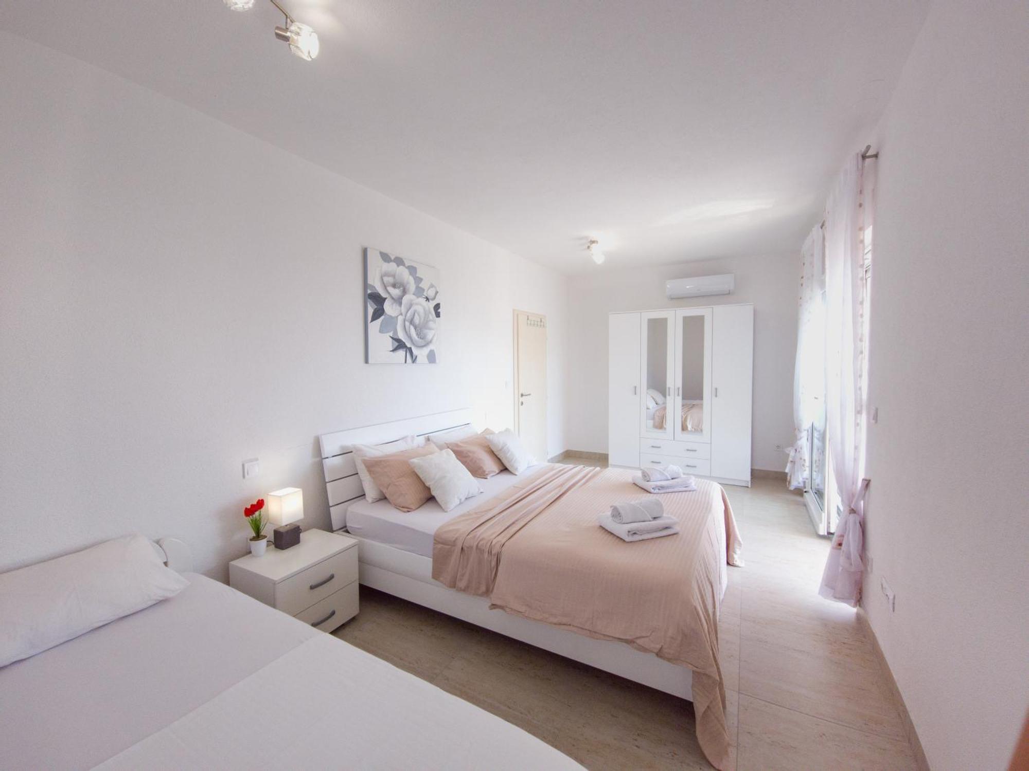 Modern Villa With Jacuzzi, Beautiful Sea View, Near Split! Villa 36A Podstrana Eksteriør billede