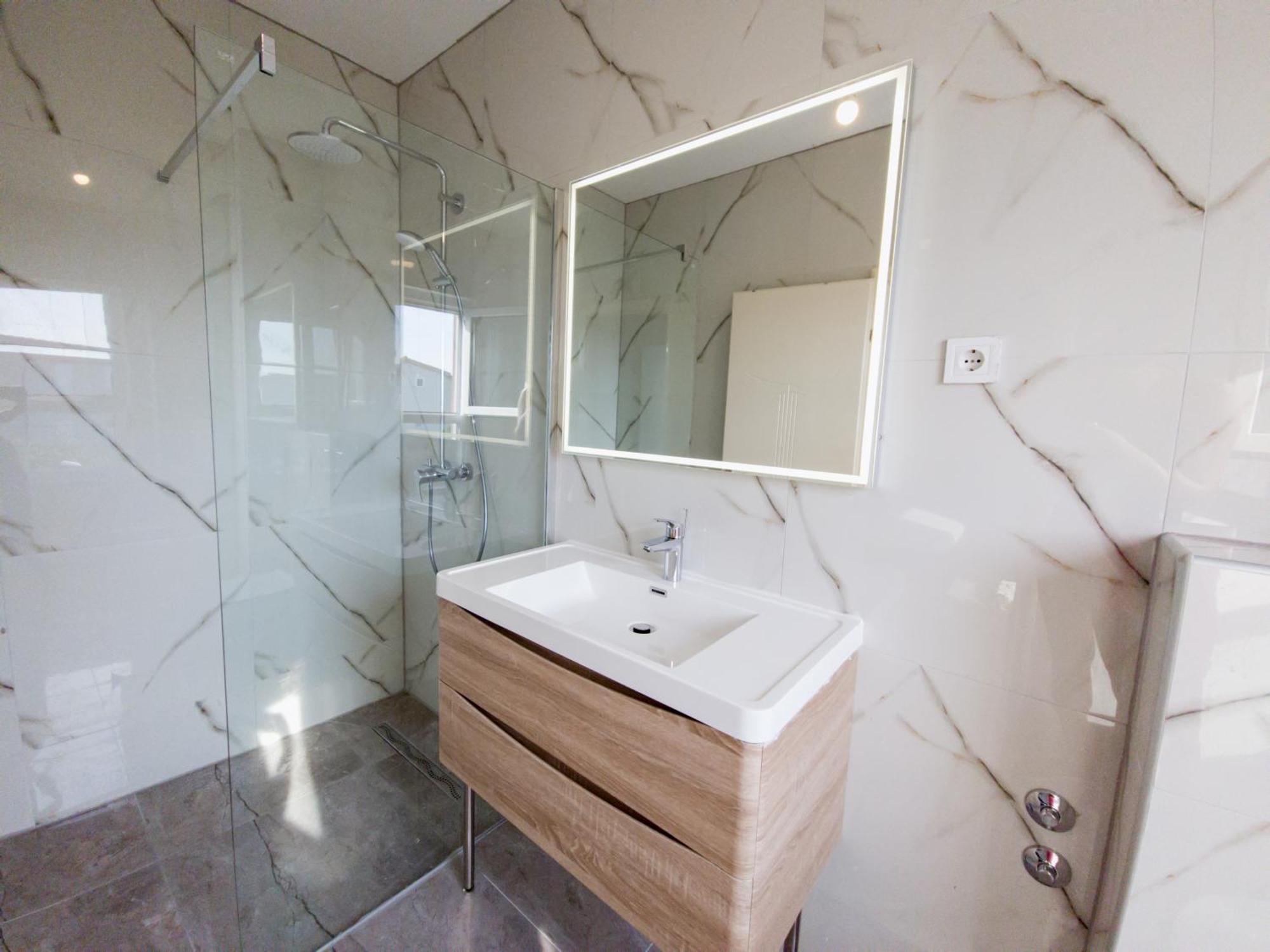 Modern Villa With Jacuzzi, Beautiful Sea View, Near Split! Villa 36A Podstrana Eksteriør billede