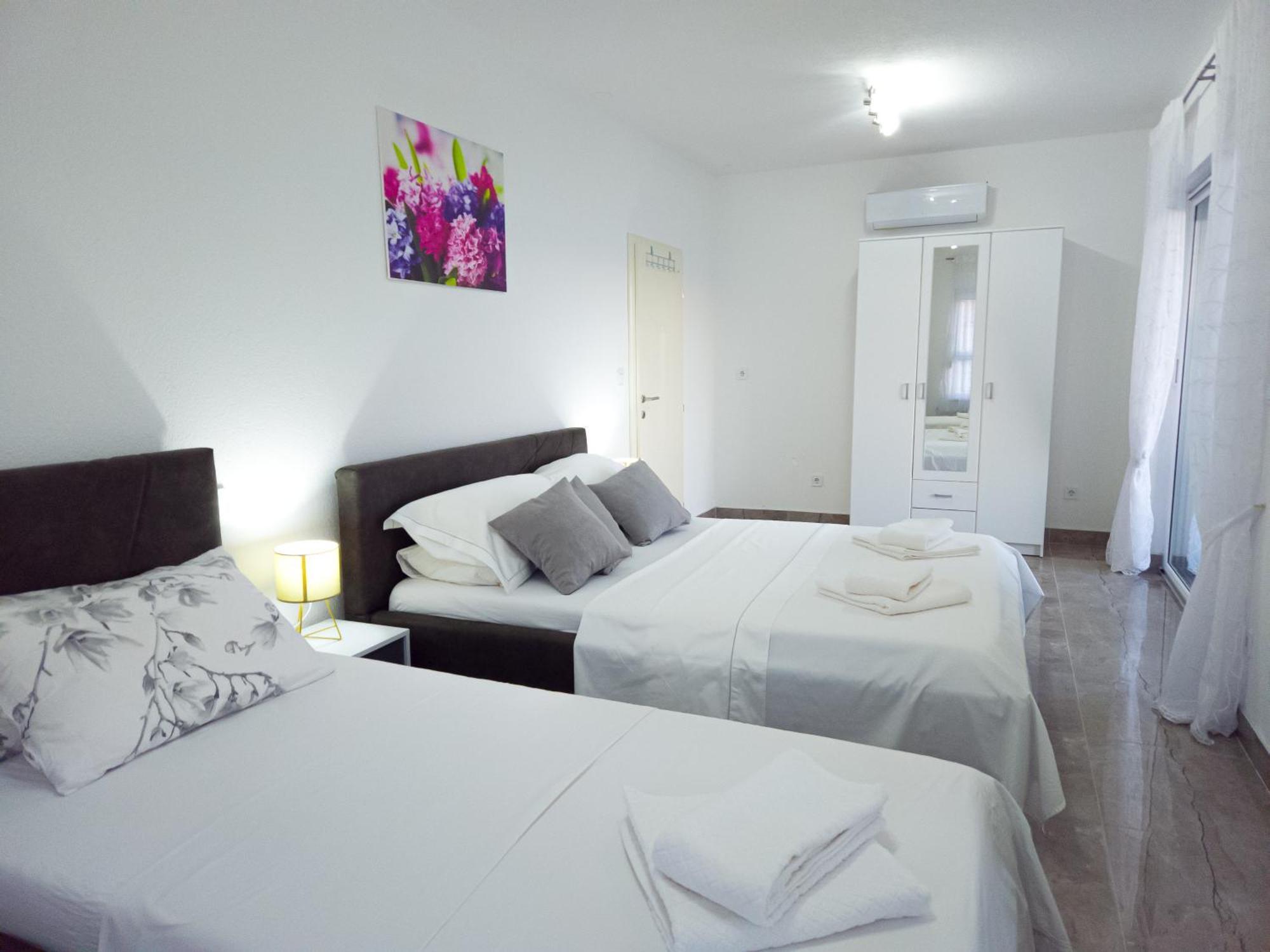 Modern Villa With Jacuzzi, Beautiful Sea View, Near Split! Villa 36A Podstrana Eksteriør billede